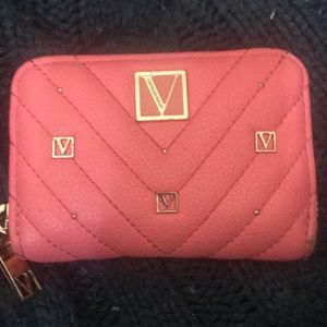 VS pink wallet